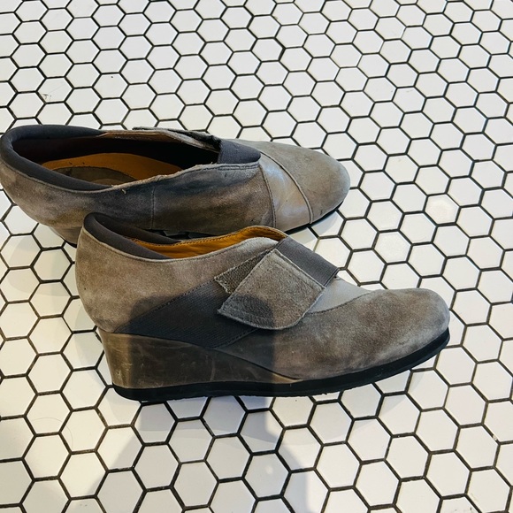 Earthies brand shoes - Picture 8 of 10